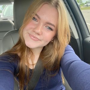 Meet your Posher, Naomi